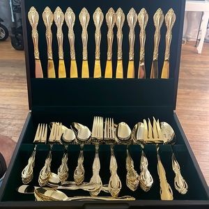 Gold silverware
